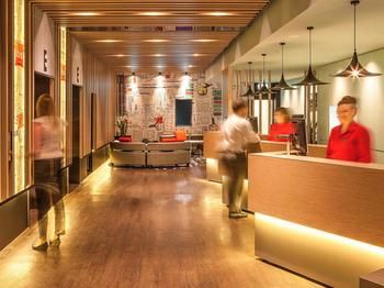 Ibis Melbourne Hotel And Apartments - New Castle Holiday 31