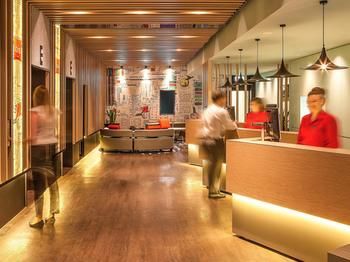 Ibis Melbourne Hotel And Apartments - New Castle Holiday 62