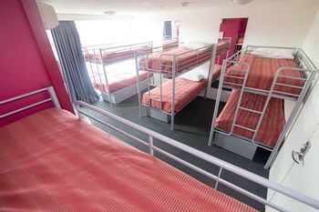 Base Backpackers Melbourne Hostel - New Castle Holiday 4