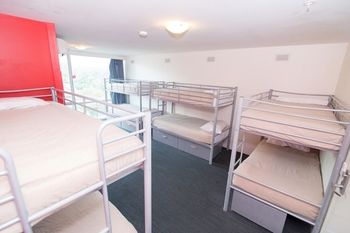 Base Backpackers Melbourne Hostel - New Castle Holiday 7