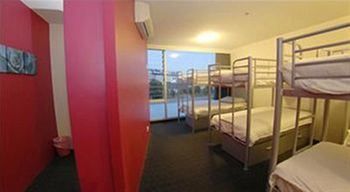 Base Backpackers Melbourne Hostel - New Castle Holiday 25