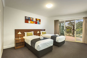 Quest On St Kilda Road - New Castle Holiday 3