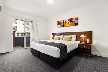 Quest On St Kilda Road - New Castle Holiday 21