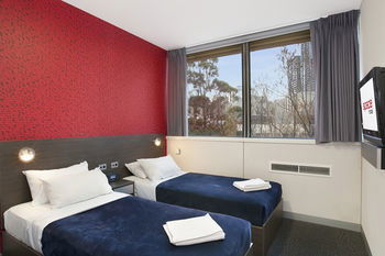 Space Hotel - Hostel/Backpacker - New Castle Holiday 11