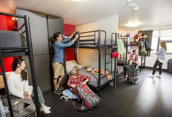 Space Hotel - Hostel/Backpacker - New Castle Holiday 54