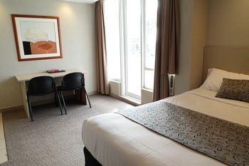 Parkville Place - New Castle Holiday 22