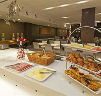 Causeway 353 Hotel - New Castle Holiday
