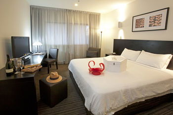 Causeway 353 Hotel - New Castle Holiday 27