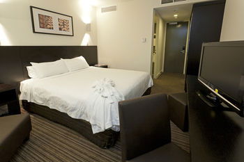 Causeway 353 Hotel - New Castle Holiday 30