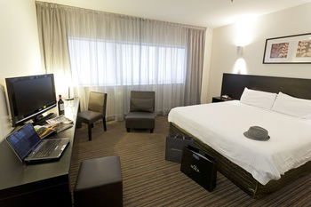 Causeway 353 Hotel - New Castle Holiday 31