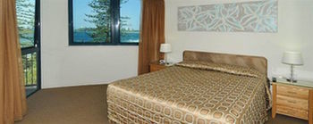 Peninsular Beachfront Resort - New Castle Holiday 29