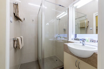 Best Western Melbourne's Princes Park Motor Inn - New Castle Holiday 17