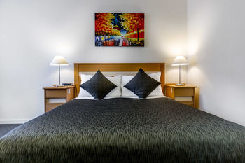 Best Western Melbourne's Princes Park Motor Inn - New Castle Holiday 30