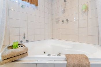 Best Western Melbourne's Princes Park Motor Inn - New Castle Holiday 33