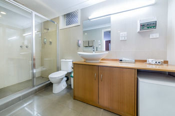 Best Western Melbourne's Princes Park Motor Inn - New Castle Holiday 40