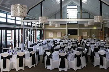 Caves Beachside Hotel - New Castle Holiday 4