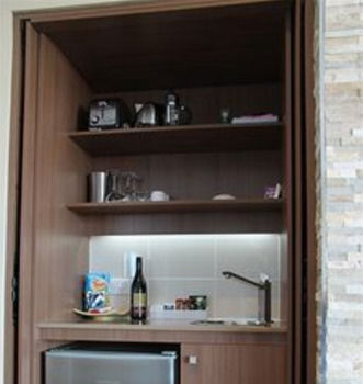 Caves Beachside Hotel - New Castle Holiday 34