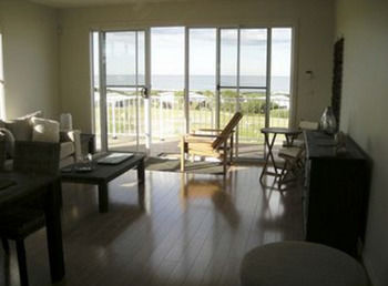 Caves Beachside Hotel - New Castle Holiday 45