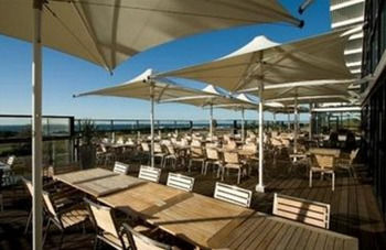 Caves Beachside Hotel - New Castle Holiday 50