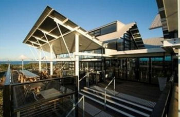 Caves Beachside Hotel - New Castle Holiday 52