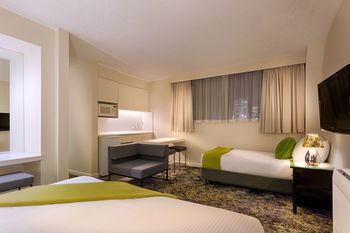 City Limits Hotel - New Castle Holiday 5