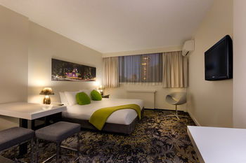 City Limits Hotel - New Castle Holiday 8