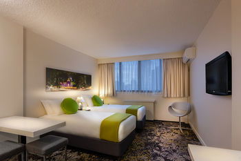 City Limits Hotel - New Castle Holiday 9