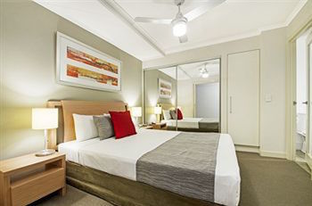 Horton Apartments - New Castle Holiday 12