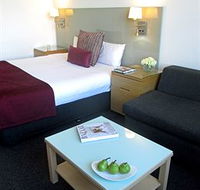 Mercure Melbourne Albert Park - New Castle Holiday