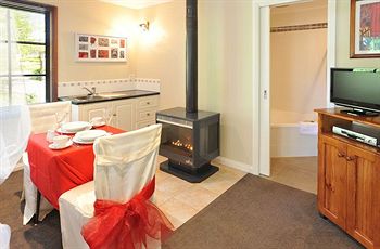 Holly Lodge - New Castle Holiday 12