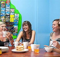 Funk House Backpackers - New Castle Holiday