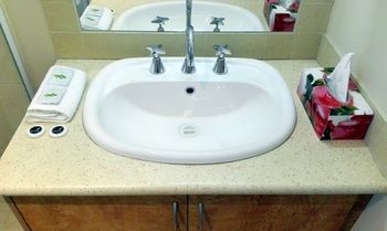 Glen Inn - New Castle Holiday 2