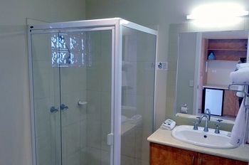 Glen Inn - New Castle Holiday 3