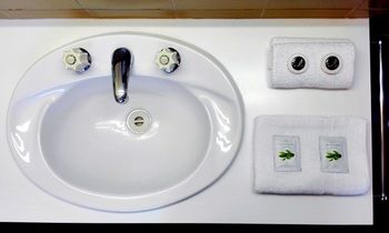 Glen Inn - New Castle Holiday 13