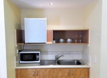 Glen Inn - New Castle Holiday 34