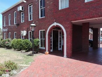 Glen Inn - New Castle Holiday 52