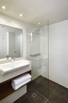 Melbourne Parkview Hotel - New Castle Holiday 9