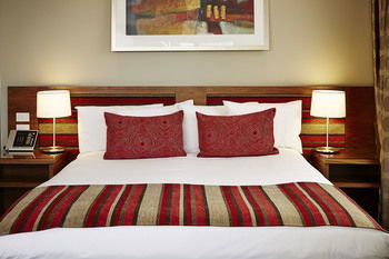 Melbourne Parkview Hotel - New Castle Holiday 24