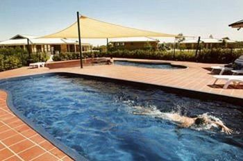 Potters Hotel Brewery Resort - New Castle Holiday 17