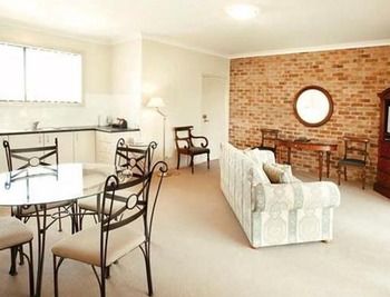 Potters Hotel Brewery Resort - New Castle Holiday 27