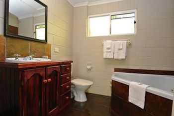 Kondalilla Eco Resort - New Castle Holiday 14