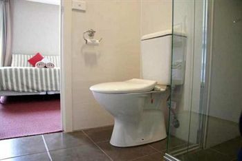 Habitat HQ - Hostel - New Castle Holiday 16