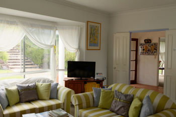 Ninderry Manor Luxury Retreat - New Castle Holiday 3