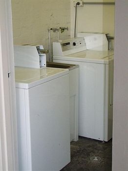 Cambridge Lodge - Hostel/Backpacker - New Castle Holiday 2