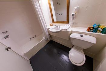 Abey Hotel - New Castle Holiday 8