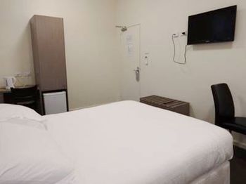 Naughtons Parkville Hotel - New Castle Holiday 4