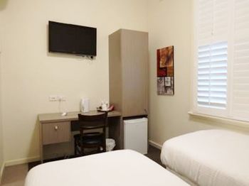 Naughtons Parkville Hotel - New Castle Holiday 12