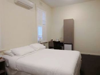 Naughtons Parkville Hotel - New Castle Holiday 23