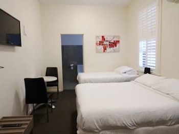 Naughtons Parkville Hotel - New Castle Holiday 25