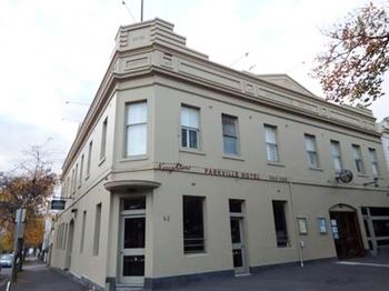 Naughtons Parkville Hotel - New Castle Holiday 35